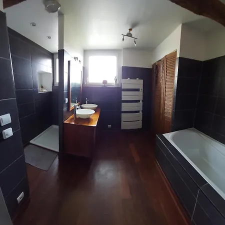 Large With Pool And Garden *