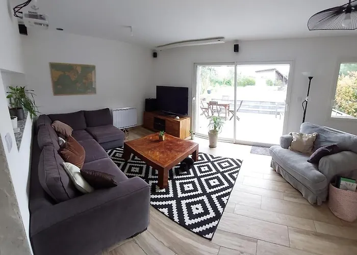 Large With Pool And Garden Buzet-sur-Tarn